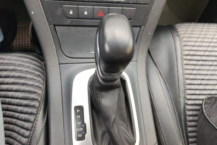 Used MG GS 2015 2.0TGI TST Luxury Edition Gear Lever
