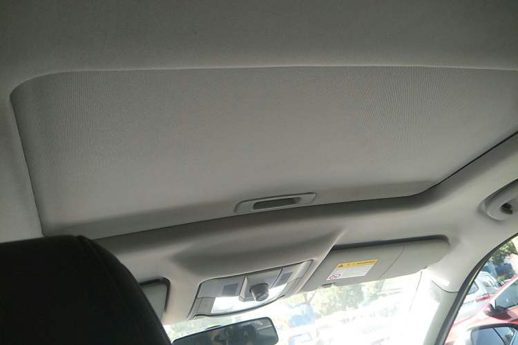 Used MG GS 2015 2.0TGI TST Luxury Edition Headliner