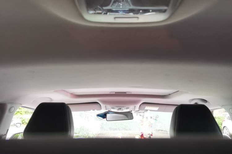 Used MG GS 2015 1.5TGI TST Luxury Edition Headliner