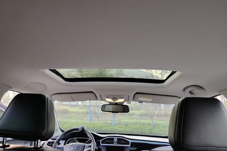 Used MG GS 2015 2.0TGI TST Four-Wheel Drive Flagship Edition Headliner