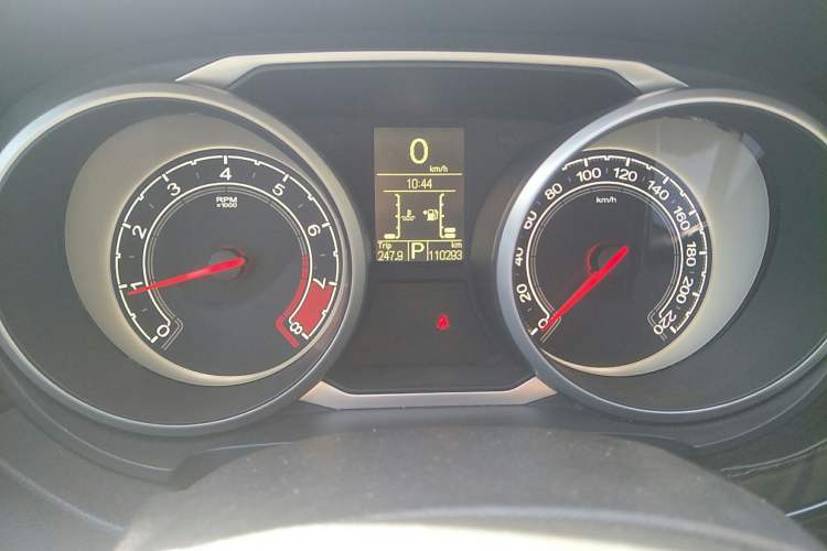 Used MG GS 2015 2.0TGI TST Luxury Edition Instrument Cluster