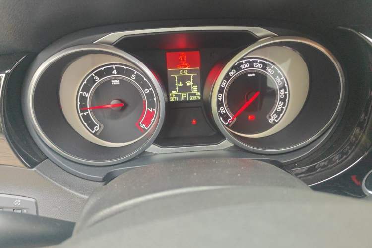 Used MG GS 2015 2.0TGI TST Four-Wheel Drive Flagship Edition Instrument Cluster