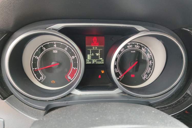 Used MG GS 2015 2.0TGI TST Four-Wheel Drive Flagship Edition Instrument Cluster