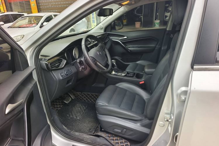 Used MG GS 2015 2.0TGI TST Four-Wheel Drive Flagship Edition Interior 2