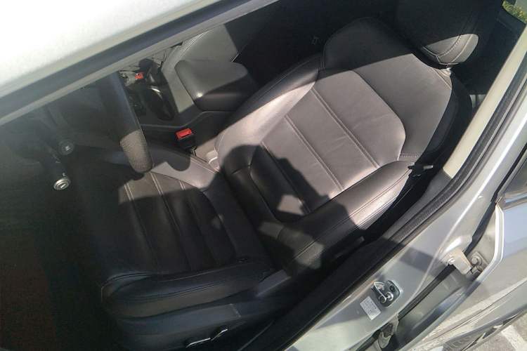 Used MG GS 2015 2.0TGI TST Luxury Edition Left Front Seat