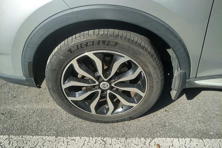 Used MG GS 2015 2.0TGI TST Luxury Edition Left Front Wheel Hub