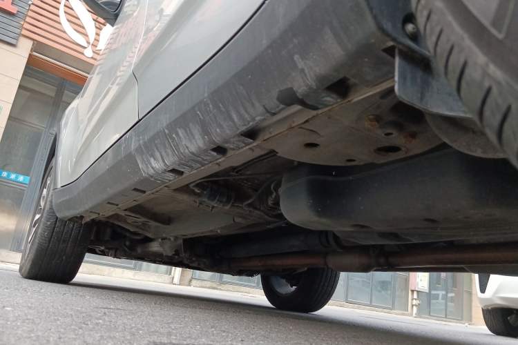 Used MG GS 2015 2.0TGI TST Four-Wheel Drive Flagship Edition Left Side Sill