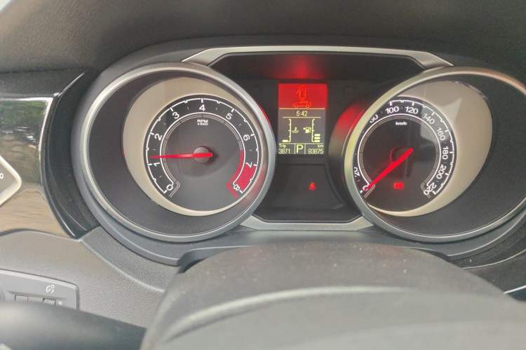 Used MG GS 2015 2.0TGI TST Four-Wheel Drive Flagship Edition Odometer Close Up
