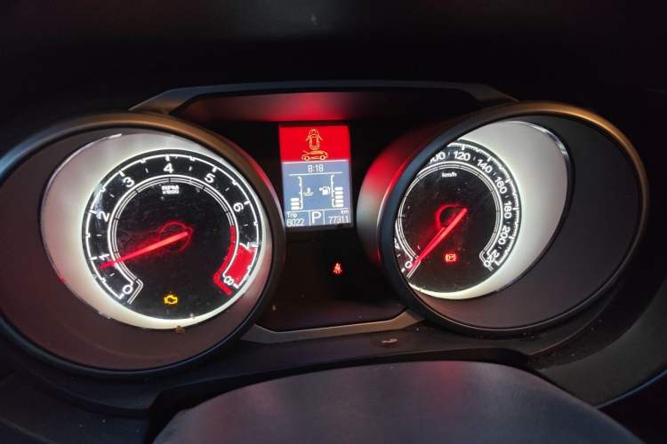 Used MG GS 2015 2.0TGI TST Luxury Edition Odometer Close Up