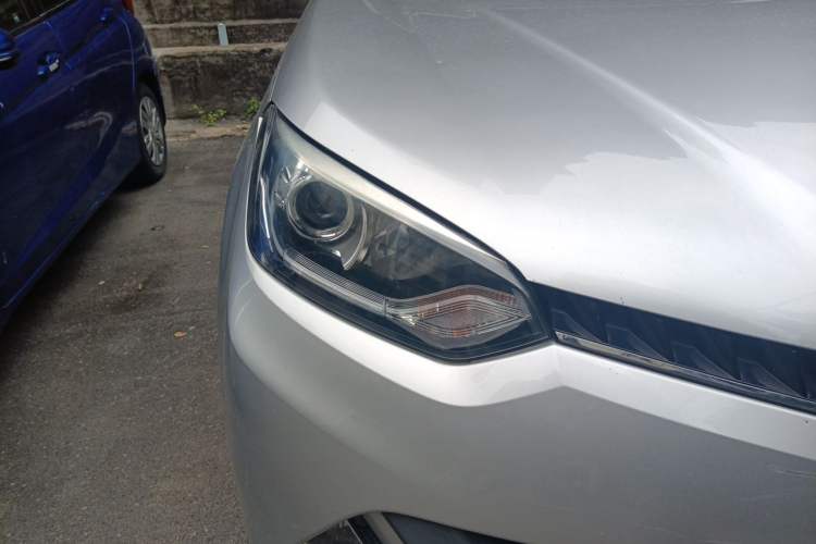 Used MG GS 2015 2.0TGI TST Luxury Edition Right Front Headlight
