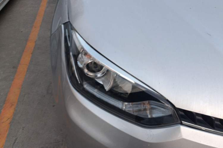 Used MG GS 2015 1.5TGI Manual Elite Edition Right Front Headlight
