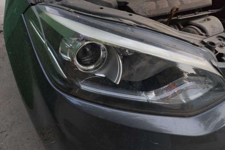 Used MG GS 2015 2.0TGI TST Luxury Edition Right Front Headlight