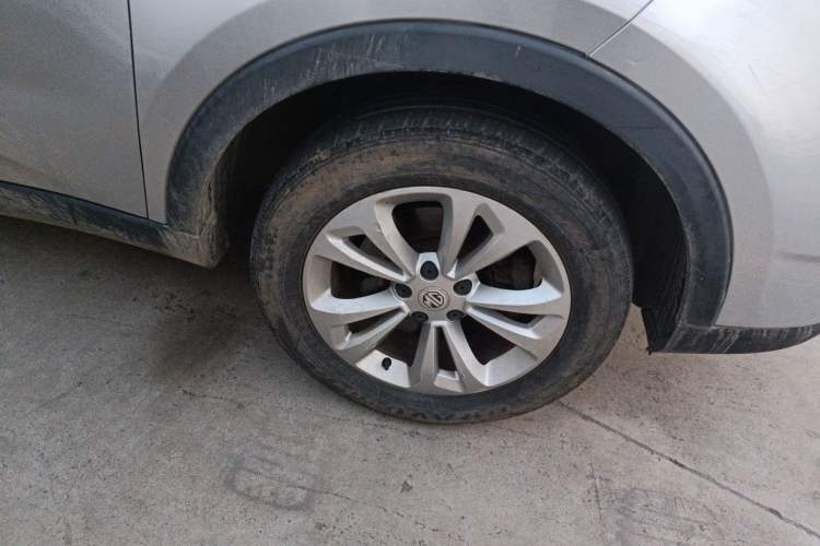 Used MG GS 2015 1.5TGI Manual Elite Edition Right Front Wheel Hub