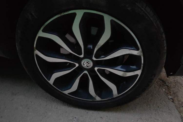 Used MG GS 2015 2.0TGI TST Luxury Edition Right Front Wheel Hub