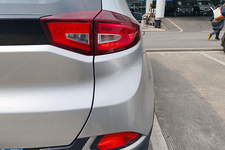 Used MG GS 2015 2.0TGI TST Four-Wheel Drive Flagship Edition Right Rear Taillight