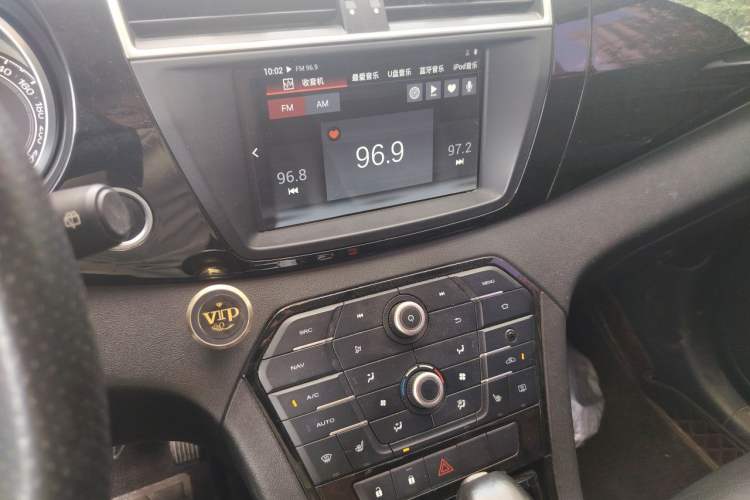 Used MG GS 2015 1.5TGI TST Luxury Edition Audio And AC Panel