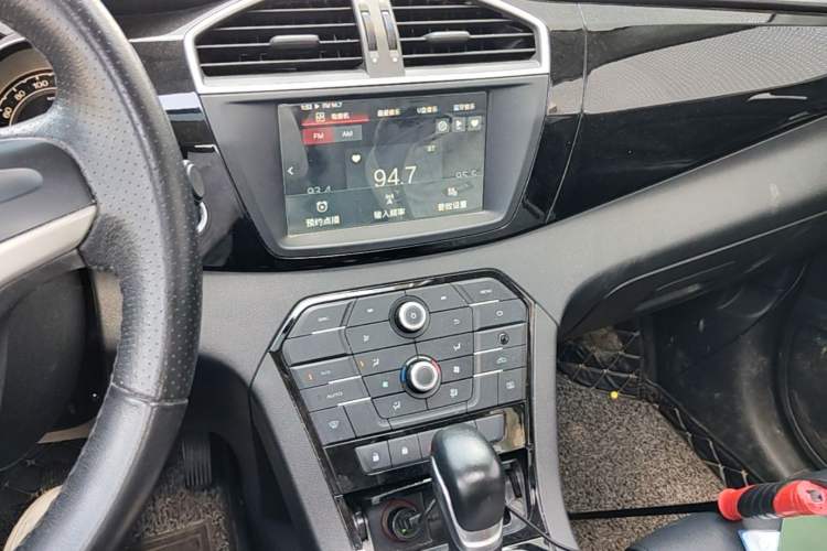 Used MG GS 2015 1.5TGI TST Luxury Edition Audio And AC Panel