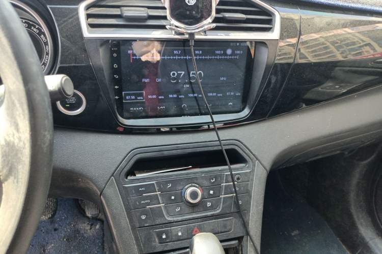 Used MG GS 2015 1.5TGI TST Luxury Edition Audio And AC Panel