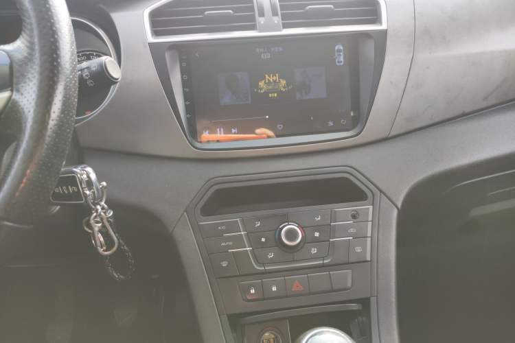 Used MG GS 2015 1.5TGI Manual Elite Edition Audio And AC Panel
