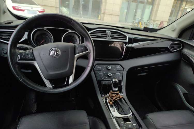 Used MG GS 2015 1.5TGI TST Luxury Edition Center Console
