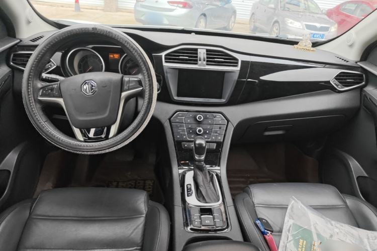 Used MG GS 2015 1.5TGI TST Luxury Edition Center Console