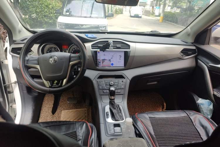 Used MG GS 2015 1.5TGI TST Elite Edition Center Console