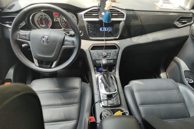 Used MG GS 2015 1.5TGI TST Luxury Edition Center Console