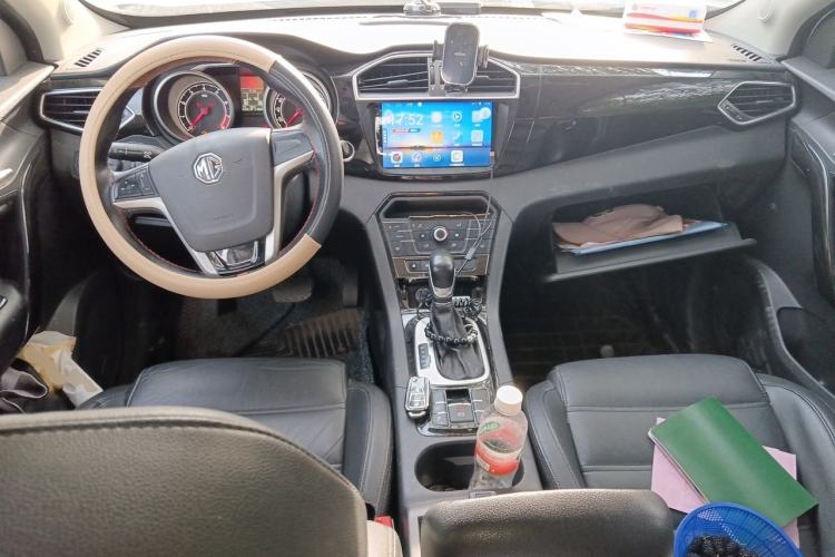 Used MG GS 2015 1.5TGI TST Luxury Edition Center Console