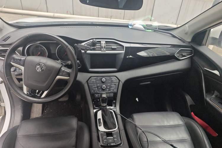 Used MG GS 2015 1.5TGI TST Luxury Edition Center Console
