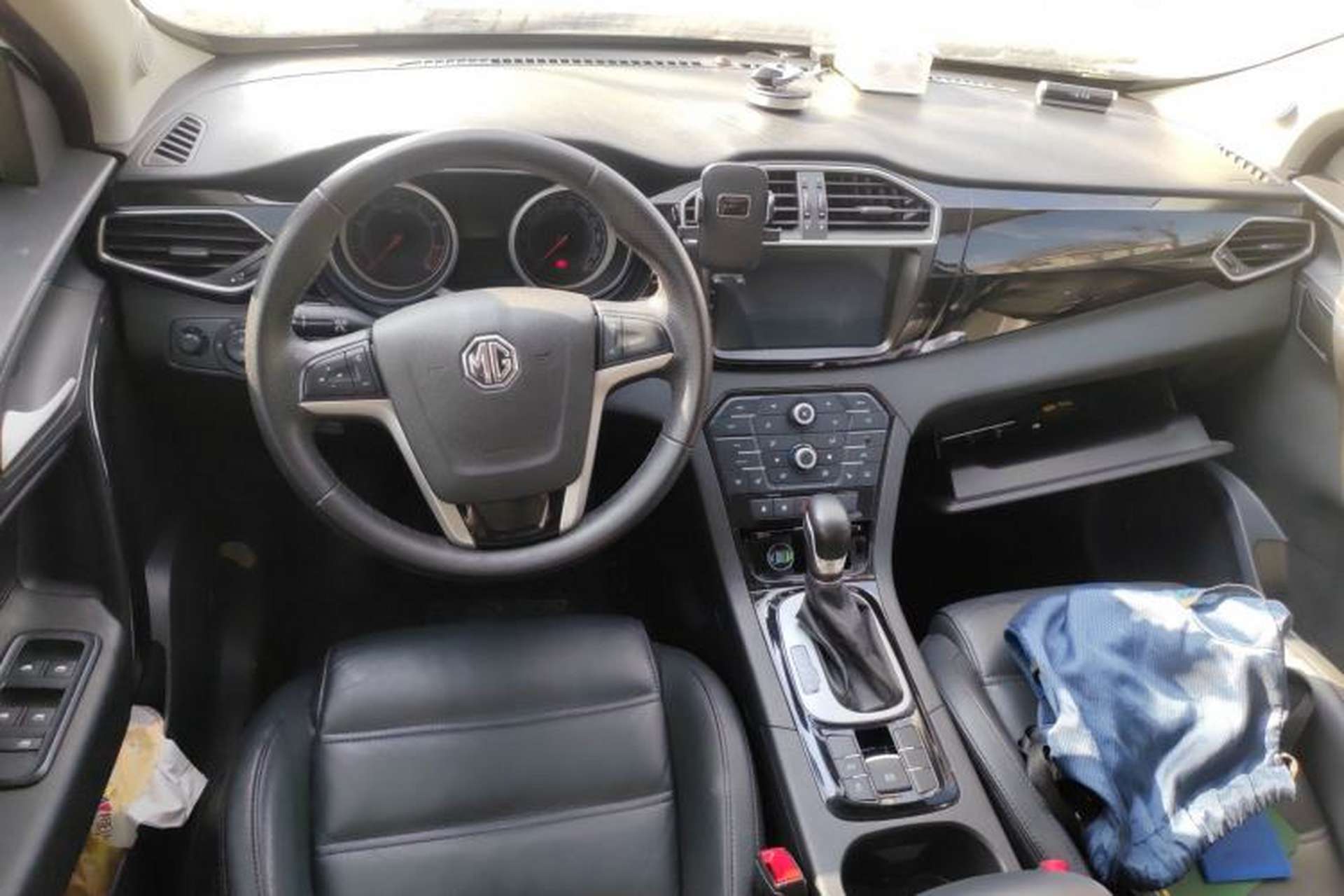 Used MG GS 2015 1.5TGI TST Luxury Edition Center Console