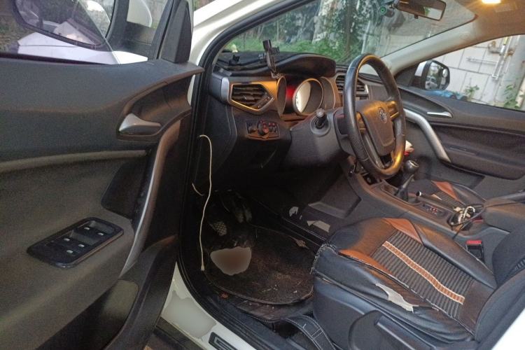 Used MG GS 2015 1.5TGI Manual Elite Edition Driver Seat