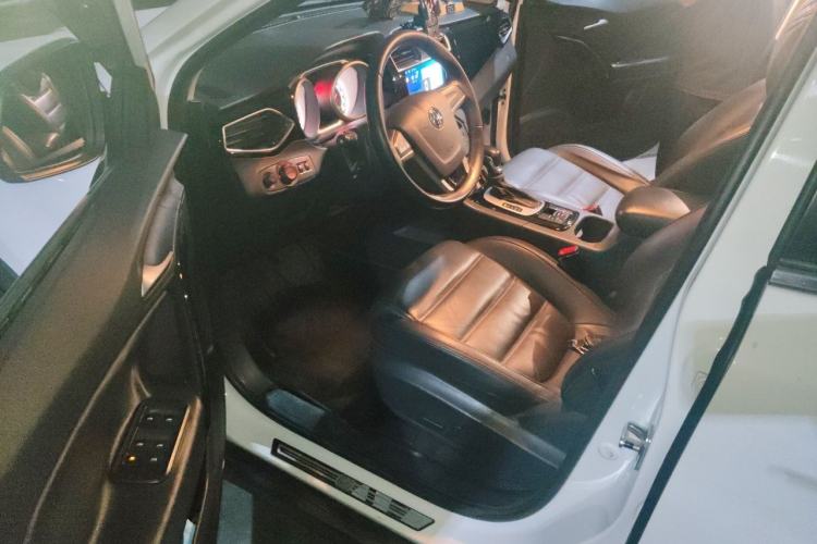 Used MG GS 2015 1.5TGI TST Luxury Edition Driver Seat