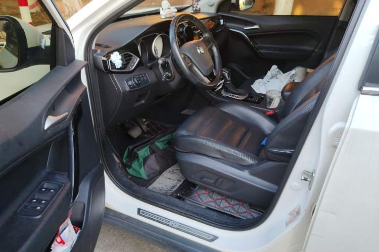 Used MG GS 2015 2.0TGI TST Luxury Edition Driver Seat
