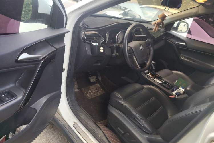 Used MG GS 2015 1.5TGI TST Luxury Edition Driver Seat