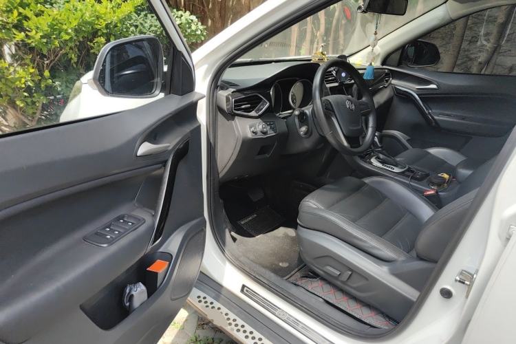 Used MG GS 2015 1.5TGI TST Luxury Edition Driver Seat
