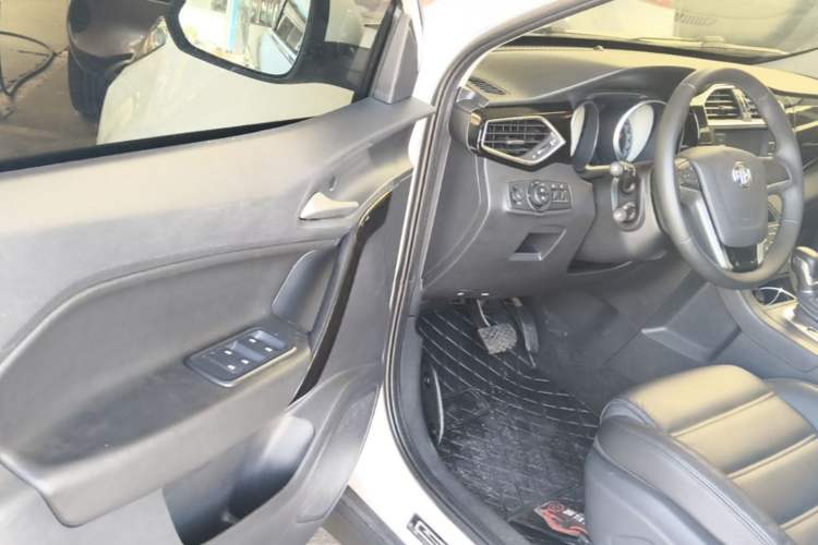 Used MG GS 2015 1.5TGI TST Luxury Edition Driver Seat