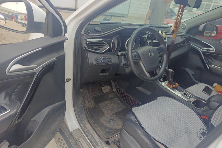 Used MG GS 2015 1.5TGI TST Luxury Edition Driver Seat