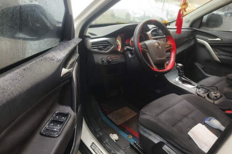 Used MG GS 2015 1.5TGI TST Elite Edition Driver Seat