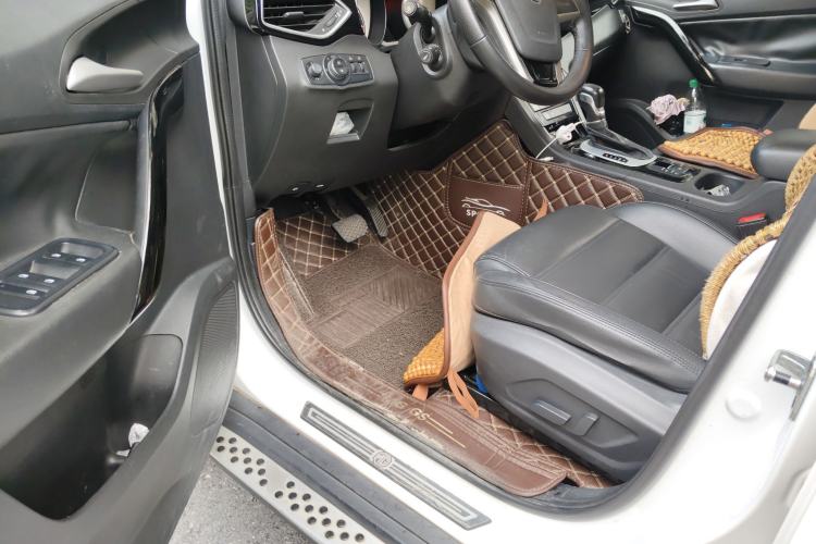 Used MG GS 2015 1.5TGI TST Luxury Edition Driver Seat