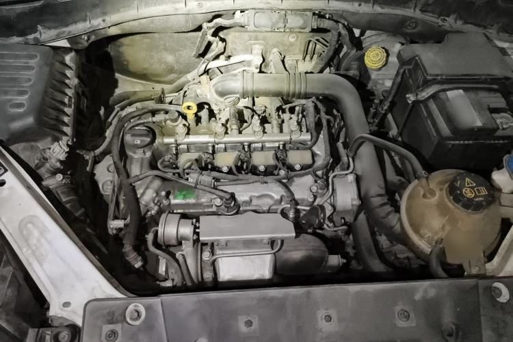 Used MG GS 2015 1.5TGI TST Elite Edition Engine Bay