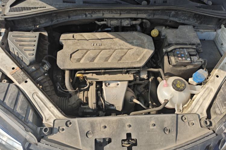 Used MG GS 2015 2.0TGI TST Four-Wheel Drive Flagship Edition Engine Bay
