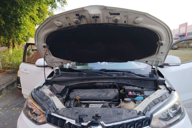 Used MG GS 2015 2.0TGI TST Luxury Edition Engine Bay