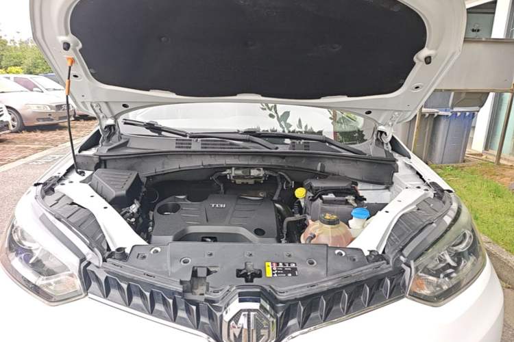 Used MG GS 2015 1.5TGI TST Elite Edition Engine Bay