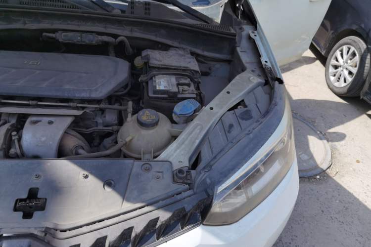 Used MG GS 2015 2.0TGI TST Luxury Edition Engine Bay Left