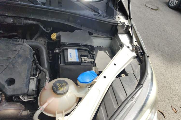 Used MG GS 2015 1.5TGI TST Luxury Edition Engine Bay Left
