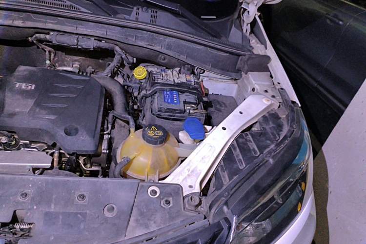 Used MG GS 2015 1.5TGI TST Luxury Edition Engine Bay Left