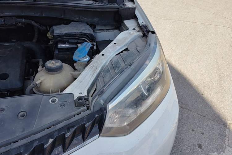 Used MG GS 2015 1.5TGI TST Luxury Edition Engine Bay Left
