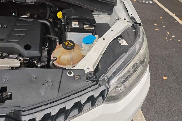 Used MG GS 2015 1.5TGI TST Luxury Edition Engine Bay Left