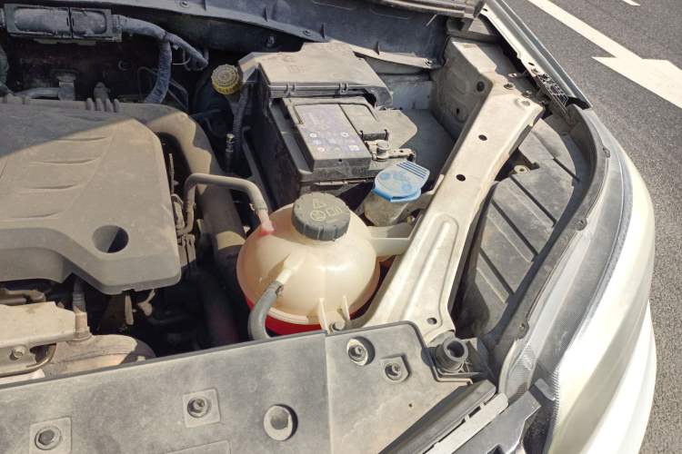 Used MG GS 2015 1.5TGI TST Luxury Edition Engine Bay Left
