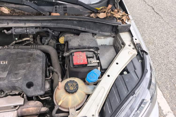Used MG GS 2015 1.5TGI TST Elite Edition Engine Bay Left